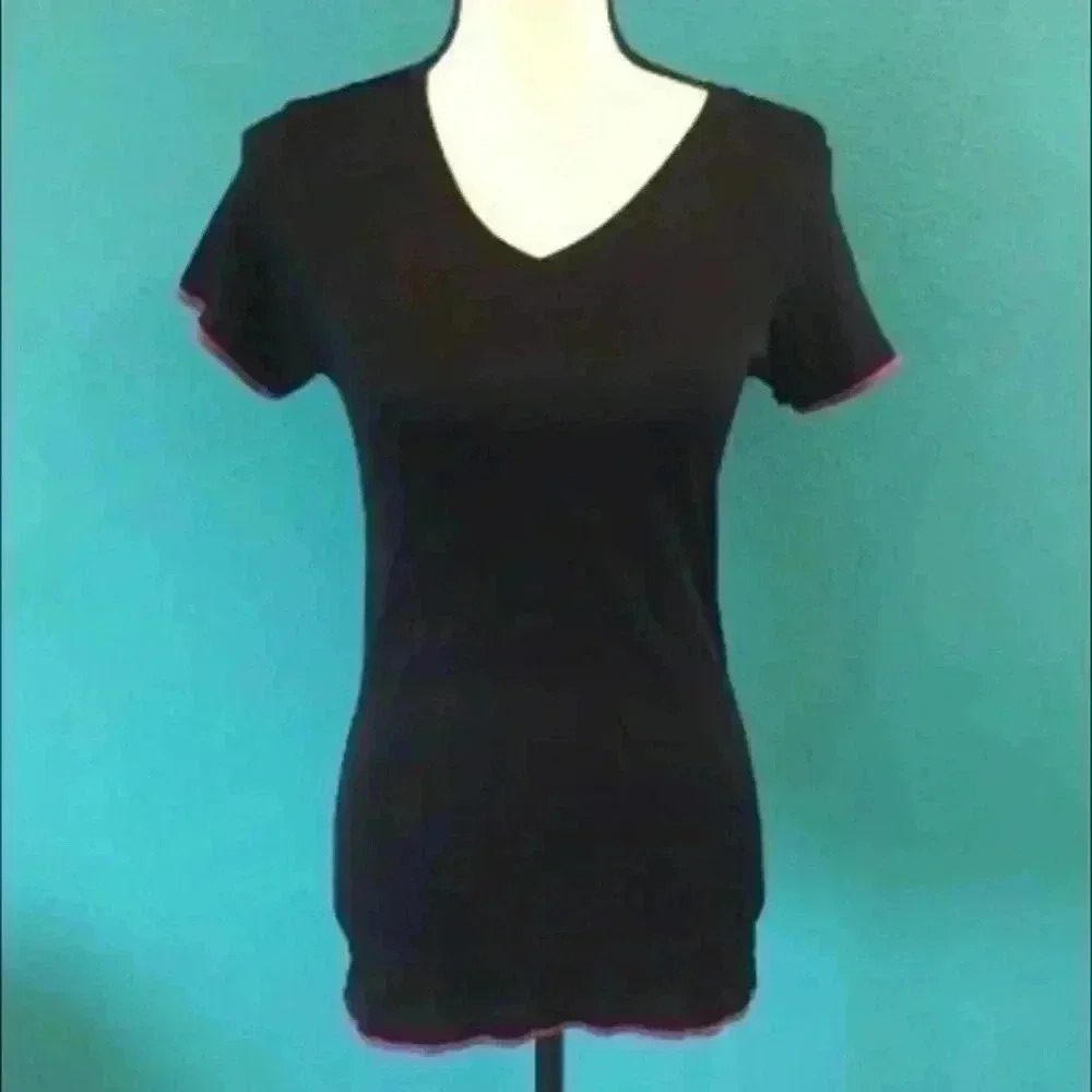 ⭐️ Danskin now athletic shirt in size small